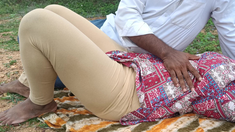 Laxi ammu: Outdoor Hot Fucking Romance