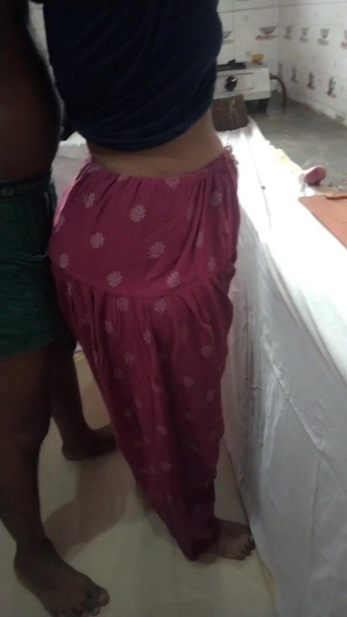 Tamil lesbian: Cozinha sexo quente quando ela cozinha