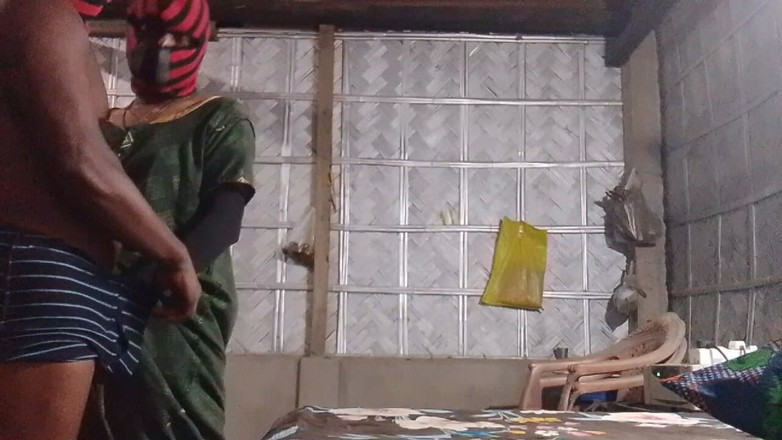 Masuuma Aktaaar: Video seks hot istri assam guwahati dan husbend
