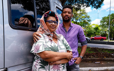 MaturePickup: Aşırı şişman göbekli olgun göt araba sürerken sikiliyor