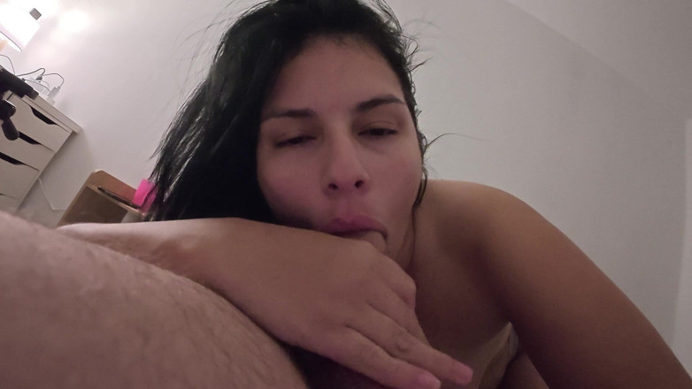 Scarletttejones: ฉันต้องการน้ําแตกของเขาลึกลงไปข้างใน