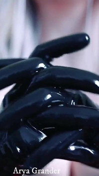 Latex, heißes neckvideo, gummi-catsuit arya grander