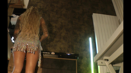 Leon Lambert Girls Twerk Parties CFNM: No panties Djane big ass shake while playing music legs...