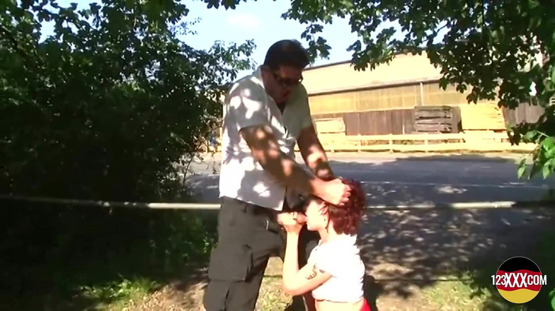 123XXX - Fucked Amateurs in Germany!: Cette MILF rousse a besoin de cette bite bien dure...