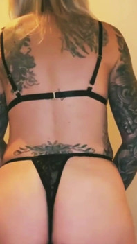 Bum Wiggle Xx