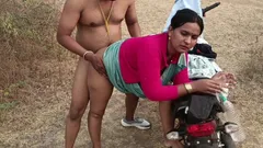Desi Ấn Độ kavita bhabhi đụ với ông chủ trong rừng
