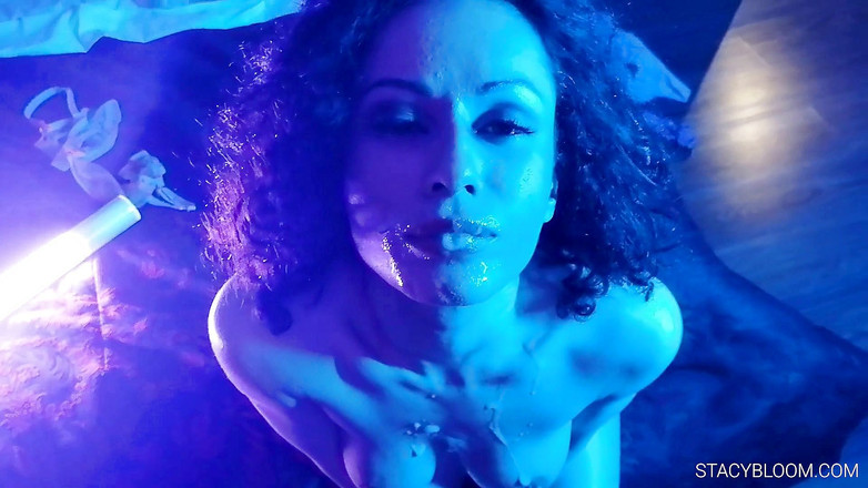 Stacy Bloom: cycata loszka twarde cipki jebanie i ssie do ogromnego wytrysku,...