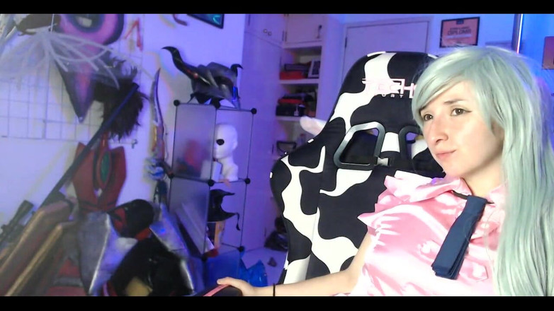 Kndy Kmille: Cosplayku jadi lebih pedas!