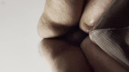 boyhaze: ayah tiri di sofa