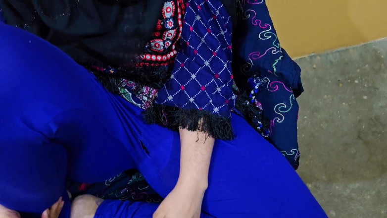 Sairaxsaim: Muslimská přítelkyně v hidžábu se znovu vrací domů - sperma v...