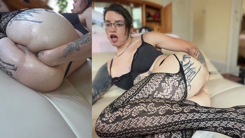 Snake_0rgy: Lena Vesper拳交她的脱垂阴户