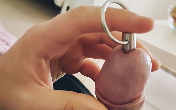 Amreis: hårdhänt avrunkning med kuk och bollring! Jävla kuk urinrör och...