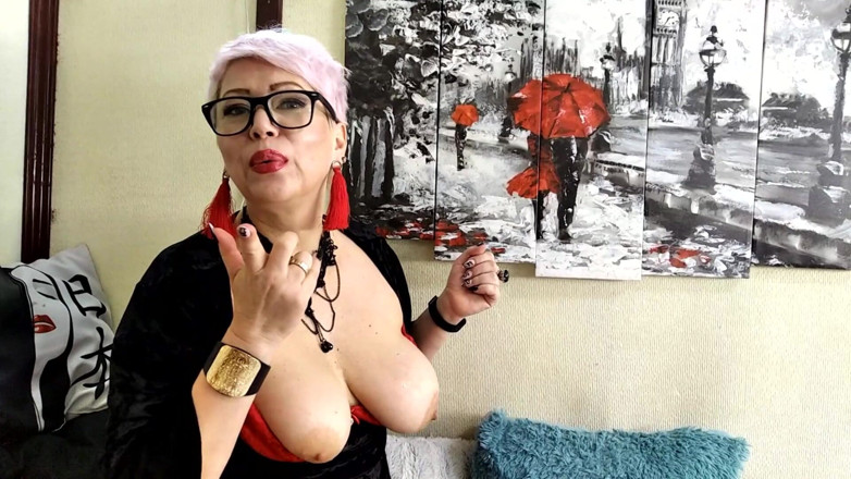 AimeeParadise: My cutesy grimaces in front of the camera. Well, how...
