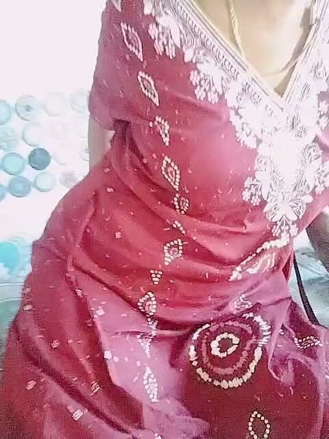 Indian anty hot sex: Hintli seksi ateşli göğüsler