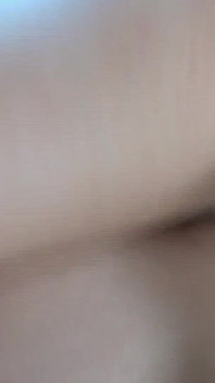 Lesbian super hot lagi asik ngentot memek beceknya sampai orgasme intens