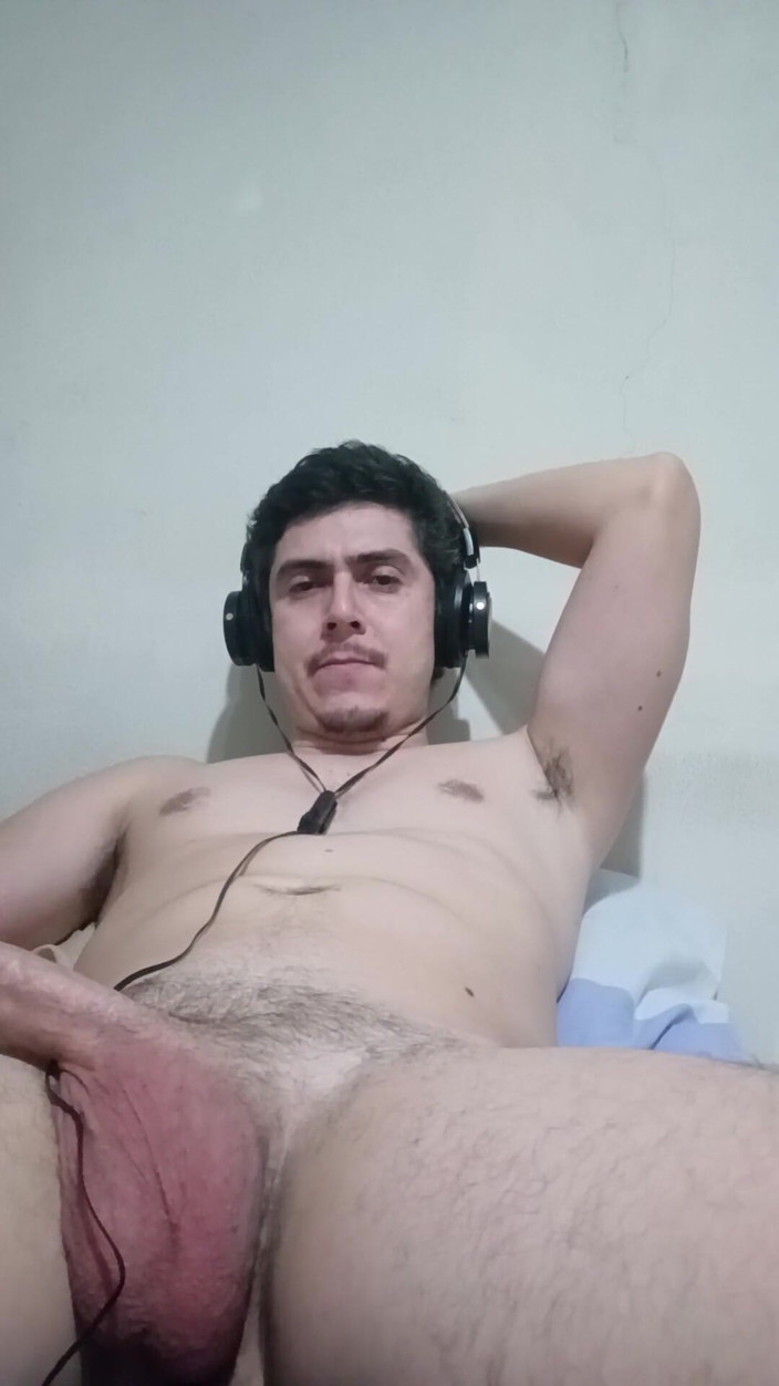 Tabasco Jake: Bonito garanhão masturbando grande pau branco