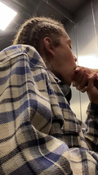 Harry_jen | Public Blowjob to My Neighbor in the Elevator