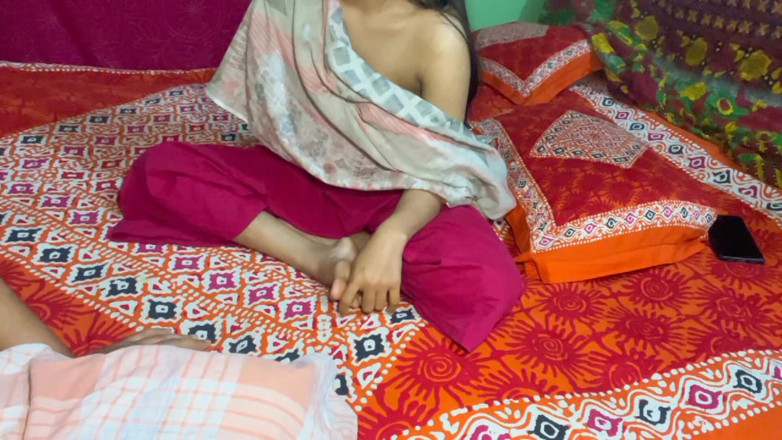 popXusa: Desi indisk styvbror och styvsyster het sex i natten Bangla...