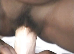 Lesbo Tube: Schwimmende ebenholz-lesben werden geil und beginnen mit lesben-sex