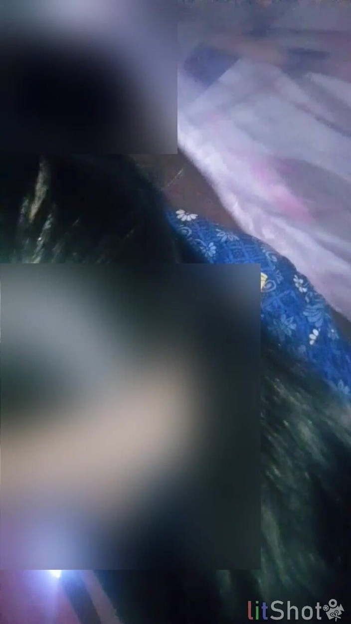 Astriana88: 창고에서 사무실 운전사와 함께하는 아름다운 공무원 계모의 아마추어 영상