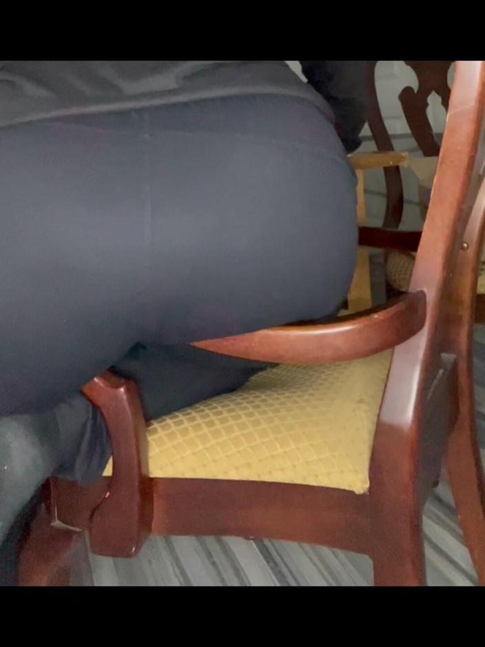 Anye Meshell: Knullar Vid Matsalsbordet!