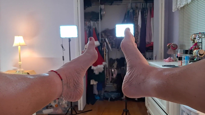 Victoria Lecherri: Kaki saya memerlukan perhatian!