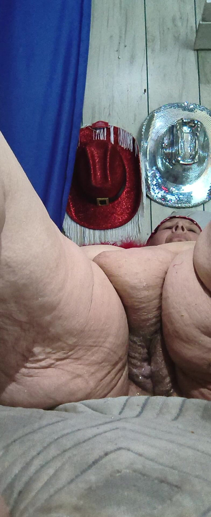 HerculesnVENUS: Kaki Selain Dia Terikat Dalam Hati Orang-Orang Dengan Grin Dia...