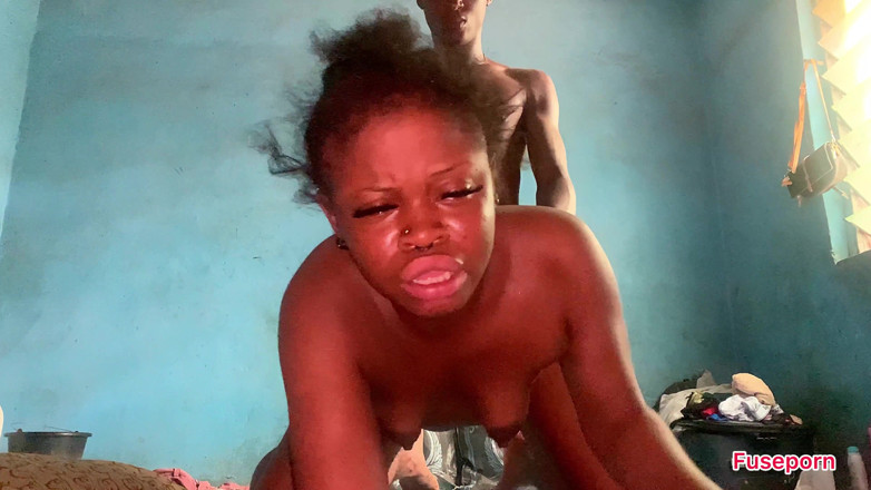 Fuseporn: Gran polla negra tiene mi vecino goteando