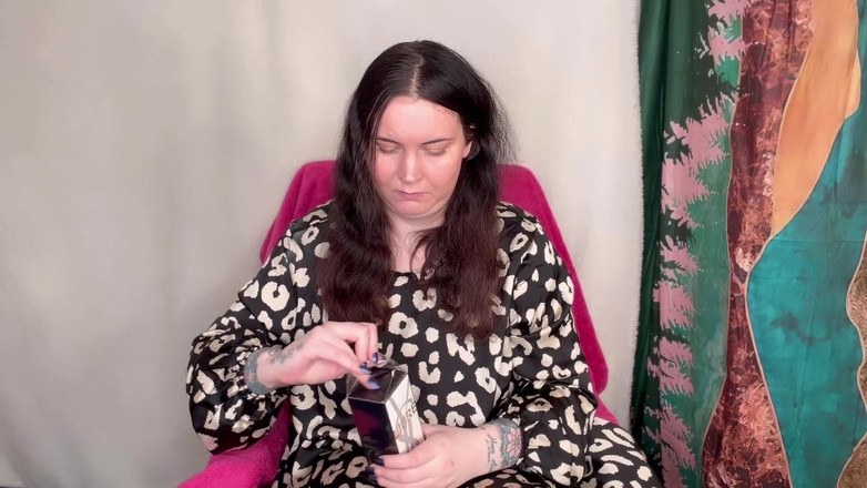 MissFFW: Bayan ffw yeni parfüm sikini açıyor