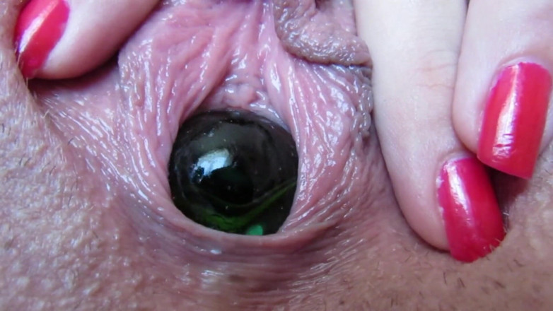 Cuteblonde666: Hiding and pushing out marbles in my pussy