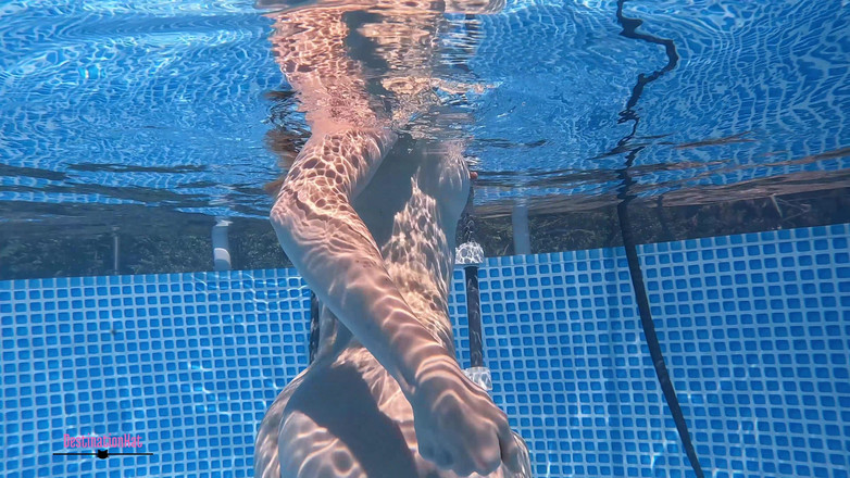 Destination Kat: Ngocok kontol di bawah air