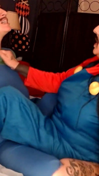 Lesbian cosplay mario dan luigi scissoring