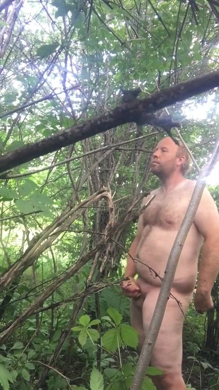 Bigwhitecock: Bên ngoài đang được hoang dã giật tắt
