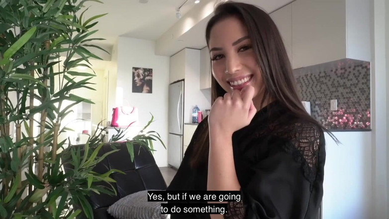 Itsxlilix: 配達員がピザを配達し、彼のペニスを私の口に入れてしまった