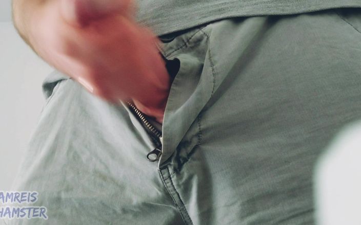 Amreis: Masturbare - Pre-spermă și spermă. Orgasm în pantaloni scurți la serviciu.
