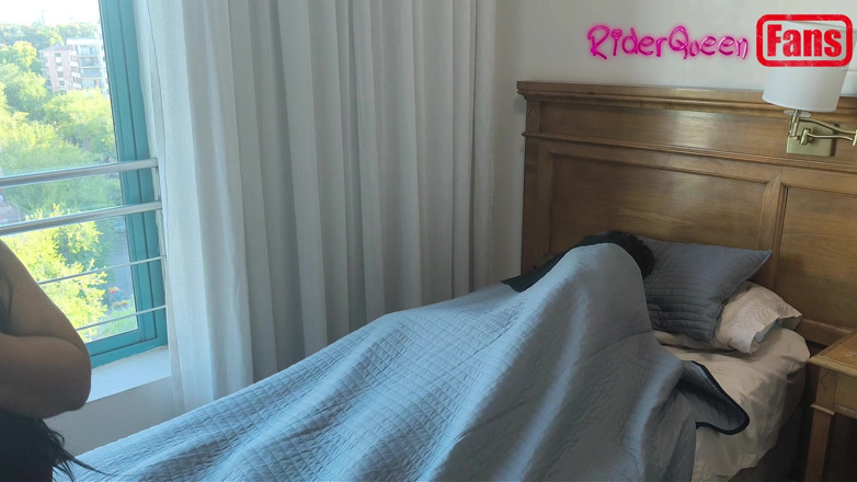 Riderqueen: Ibu tiri di My Bed