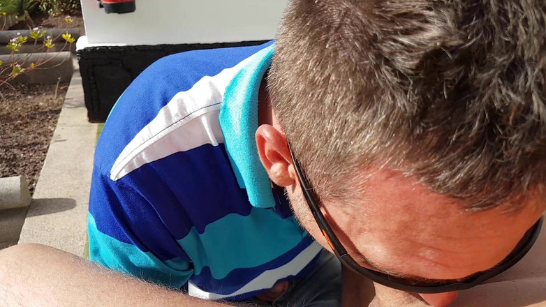 Double-Dutchies: Gran Canaria - surprise par son voisin en train de sucer
