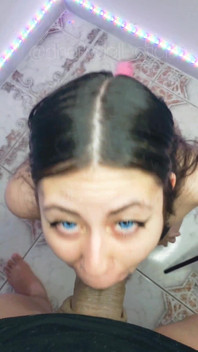 Whore Loves to Thick Cocks