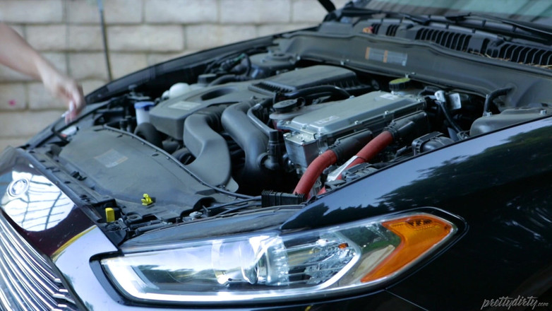 Pretty Dirty: 사정한 팬 Anikka Albrite Sabotages 연예인 다음 깊은 오럴과 질싸로 그를 간호