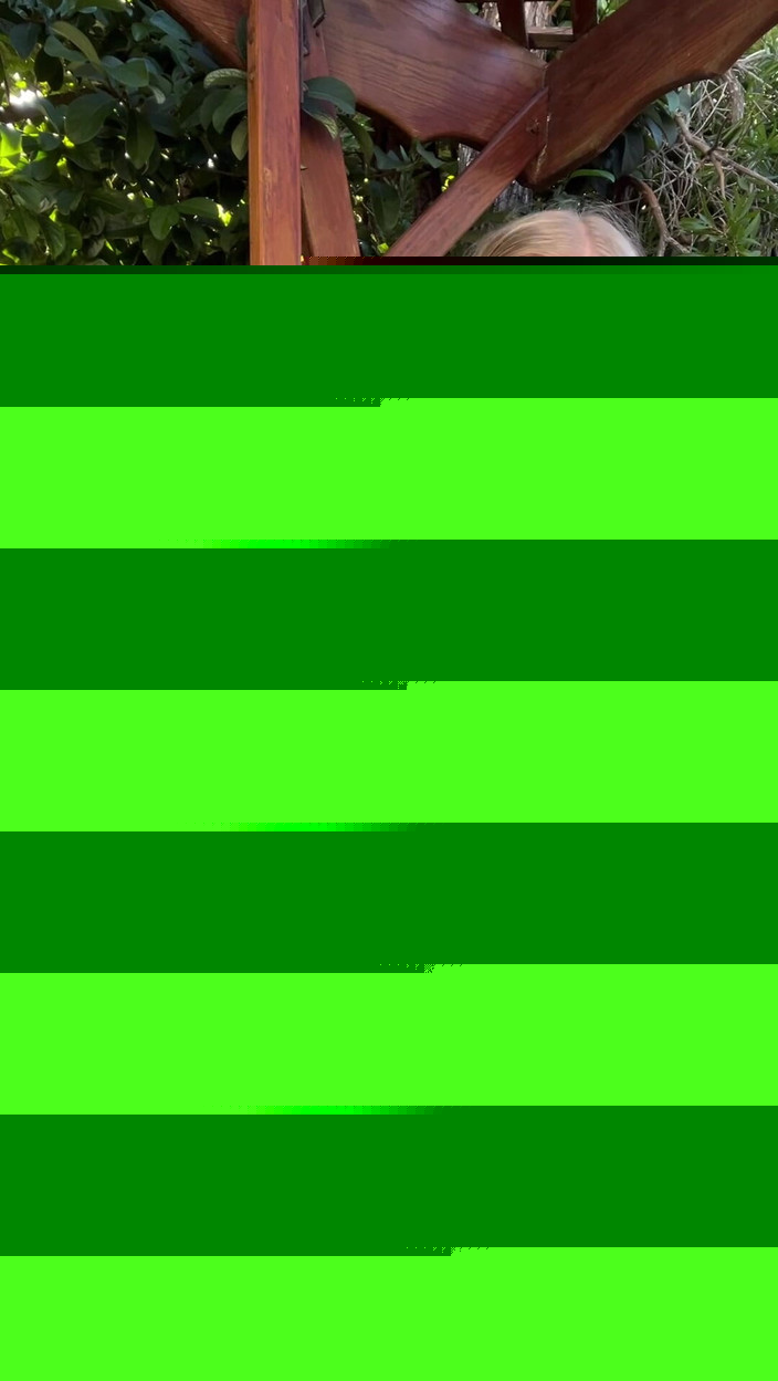 Naughty Talulah: スクワート・ソロ・アウトドア