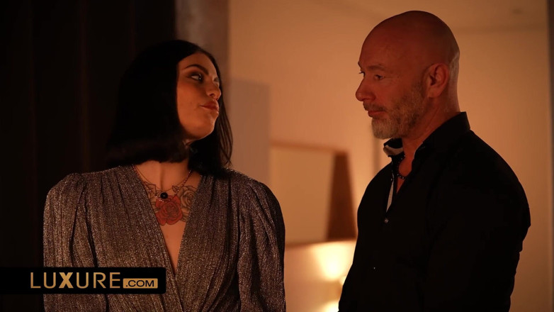 Luxure: Notte intima per gli iniziati