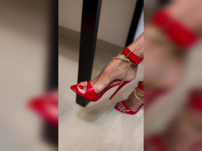 Georgia cross: Rode geweldige hoge hakken meesteresxxx