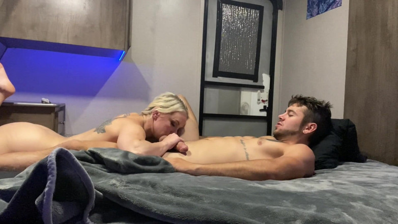 Dante Colle: 情熱的にセックスするカップル