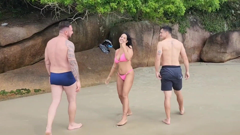 Kel Abate: Conocí a dos chicos calientes en la playa y estaba...
