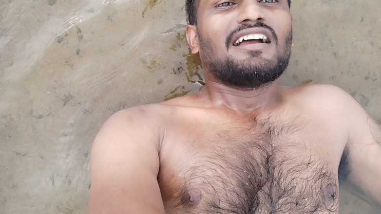 KUMBHA MANOJ KUMAR: Xhard Village, en clase