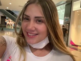 Sara Blonde: Sara blonde dan camila mush bugil dan masturbasi di pusat...
