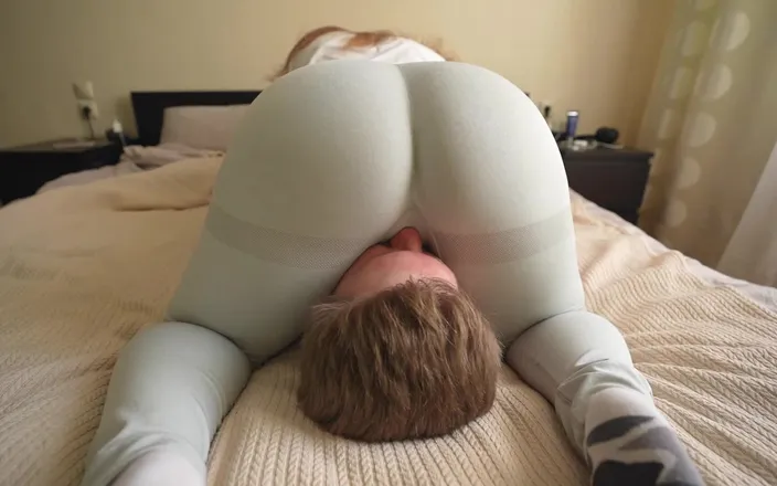 Booty_assx: Big Ass Facesitting in Grey Yoga Pants