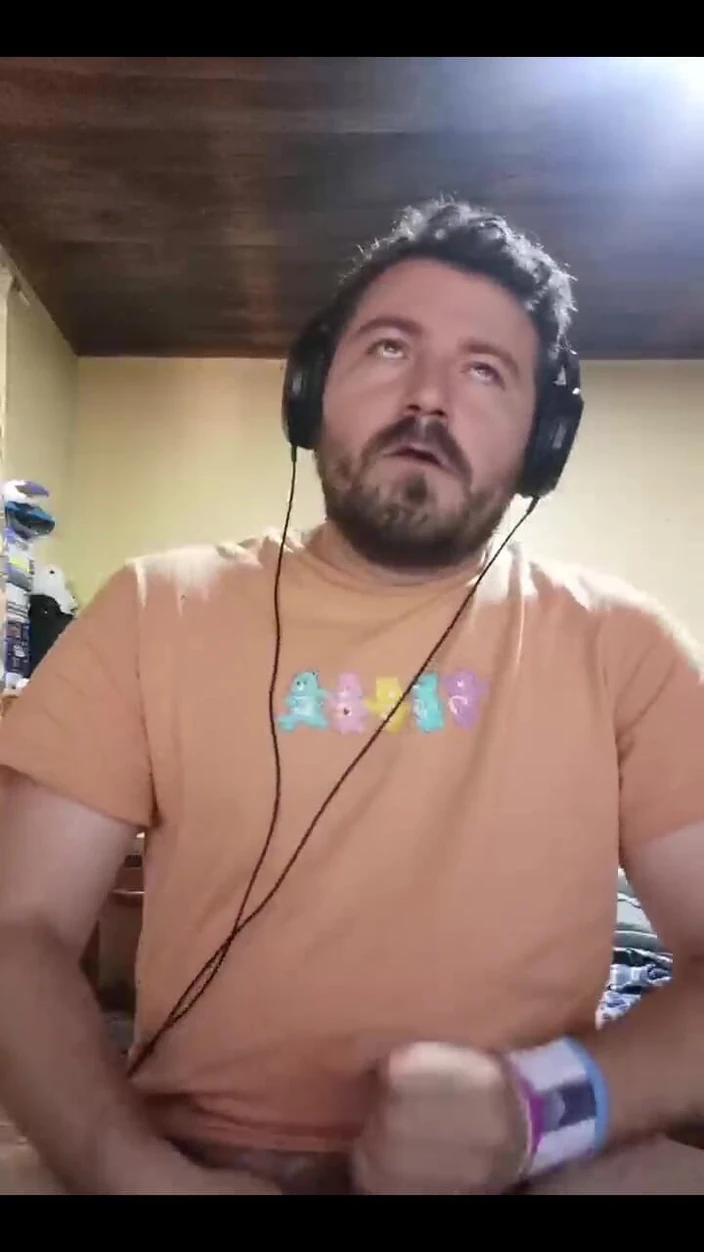 Rokkuman: Beating My Meat While Gaming