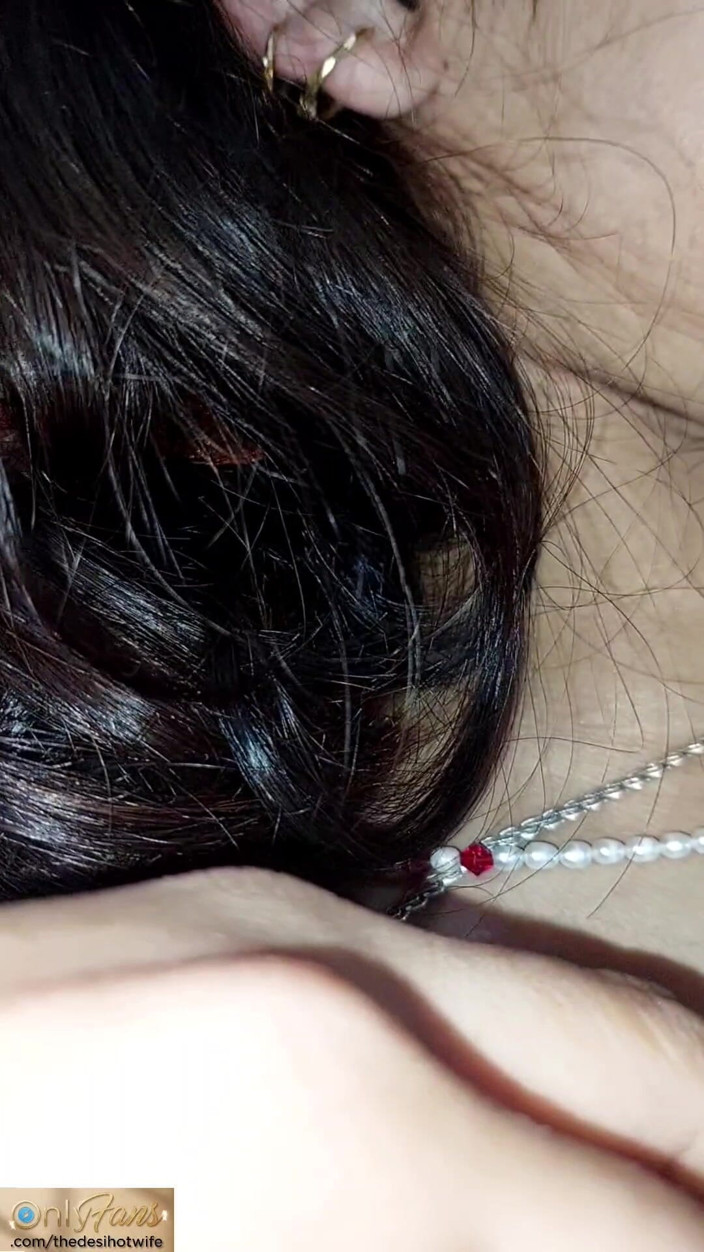 TheaDesiHotwife: Sărut francez și sex cu un penis mic