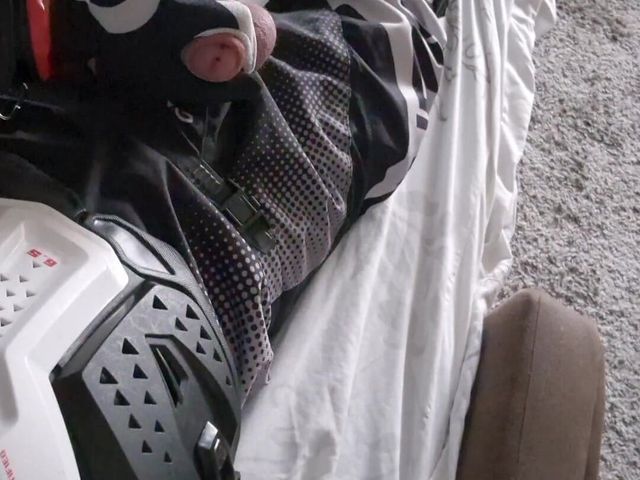 I Jerk off Like This Every Day (Sneakersmax98)